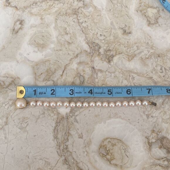 Vintage Gold Tone Pearl Necklace & Brooch Set - Picture 8 of 10